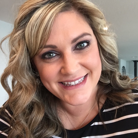 Meet your Posher, Keri - Picture 1 of 1